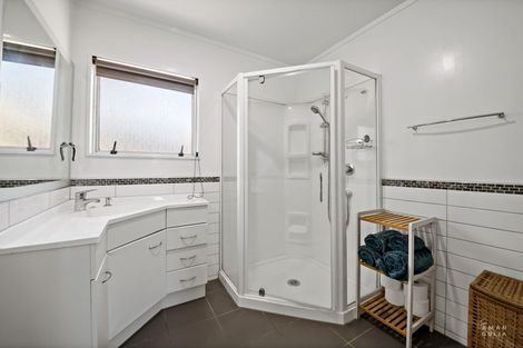 Photo of property in 34 Alidade Place, Massey, Auckland, 0614