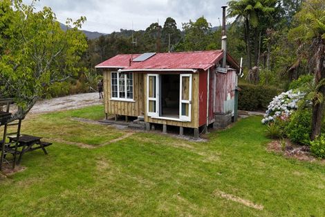 Photo of property in 18 Mcgill Street, Waimangaroa, Westport, 7891