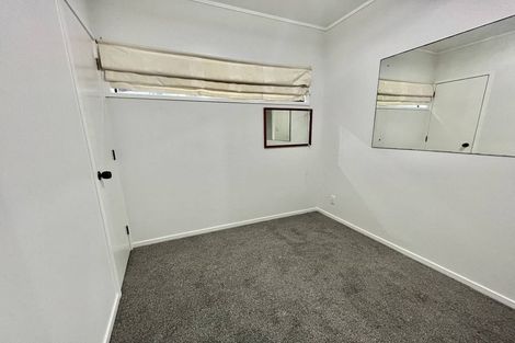 Photo of property in 34 Telstar Place, Beach Haven, Auckland, 0626