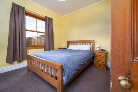 Photo of property in 16 New York Street, Martinborough, 5711