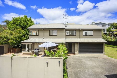 Photo of property in 3/82 Parr Terrace, Castor Bay, Auckland, 0620