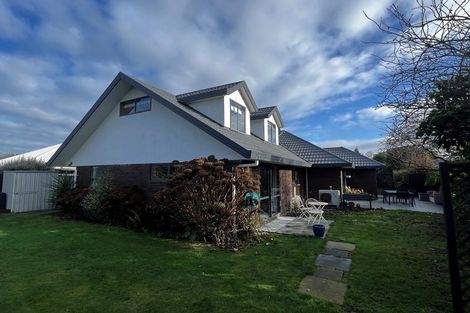 Photo of property in 18 Vanderbilt Place, Halswell, Christchurch, 8025