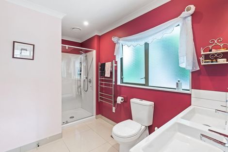 Photo of property in 3 Koromiko Glen, Waikanae, 5036