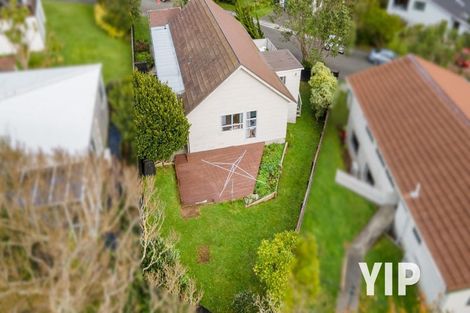 Photo of property in 4 Curacao Place, Grenada Village, Wellington, 6037