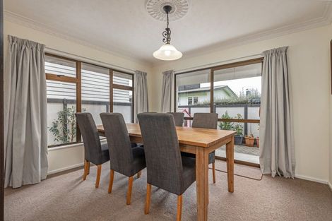 Photo of property in 1a Surrey Crescent, Hokowhitu, Palmerston North, 4410