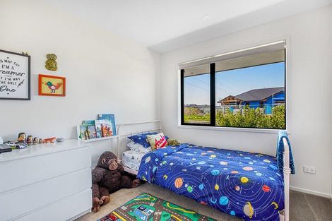 Photo of property in 29 Honeyfield Drive, Whalers Gate, New Plymouth, 4310