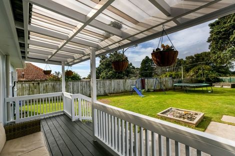 Photo of property in 115 Glenpark Avenue, Frankleigh Park, New Plymouth, 4310