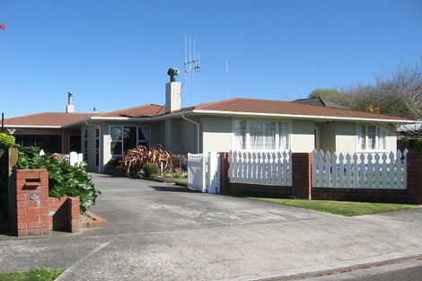 Photo of property in 4 Lewis Place, Highbury, Palmerston North, 4412