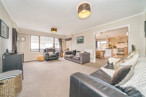 Photo of property in 10 Whitley Avenue, Ebdentown, Upper Hutt, 5018