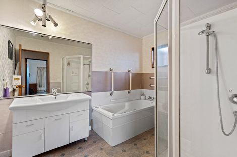 Photo of property in 21 Weir Crescent, Onerahi, Whangarei, 0110