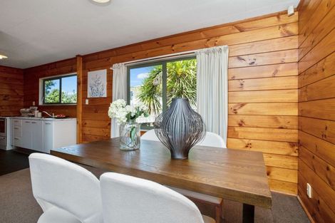 Photo of property in 1/3 Jumento Place, Unsworth Heights, Auckland, 0632