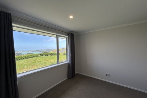 Photo of property in 2 Tutoko Place, Aotea, Porirua, 5024