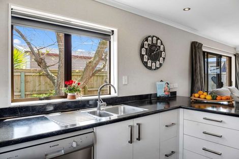 Photo of property in 4 Charisma Court, Kelvin Grove, Palmerston North, 4414