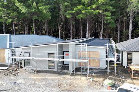 Photo of property in 21 Te Ara O Roimata, Wainuiomata, Lower Hutt, 5014