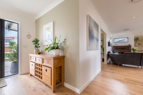 Photo of property in 17 Orchard Terrace, Riverhead, 0820