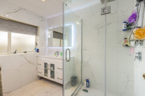 Photo of property in 25 Sheriff Place, Randwick Park, Auckland, 2105