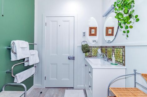 Photo of property in 2 Point Bush Road, Waimate, 7924