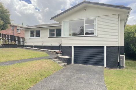 Photo of property in 10 Aplin Place, Birkdale, Auckland, 0626