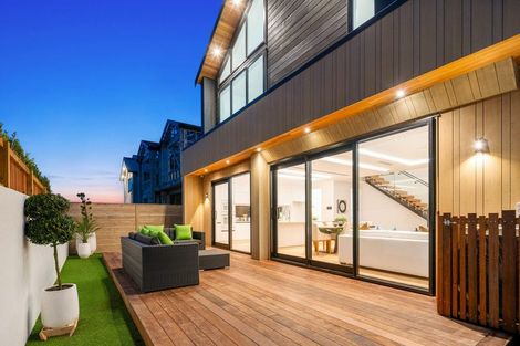 Photo of property in 34 Kumukumu Road, Long Bay, Auckland, 0630