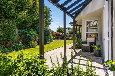 Photo of property in 9a Karina Road, Merrilands, New Plymouth, 4312