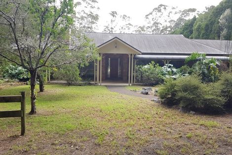 Photo of property in 7 Daphne Harden Lane, Paremoremo, Auckland, 0632