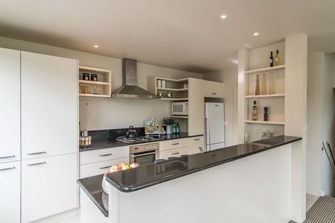 Photo of property in 42 Fairview Crescent, Kelburn, Wellington, 6012