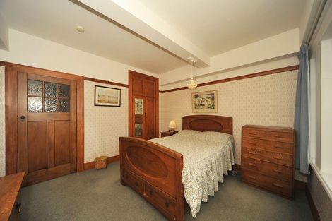 Photo of property in Chevening Flats, 90 Salamanca Road, Kelburn, Wellington, 6012