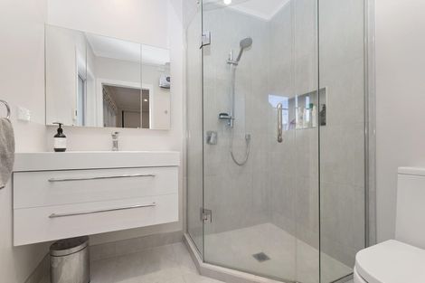 Photo of property in 14 Mayburn Road, Te Atatu Peninsula, Auckland, 0610