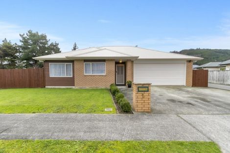 Photo of property in 1 Woodland Grove, Wainuiomata, Lower Hutt, 5014