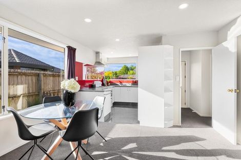 Photo of property in 2/17 Cardigan Bay Place, Addington, Christchurch, 8024