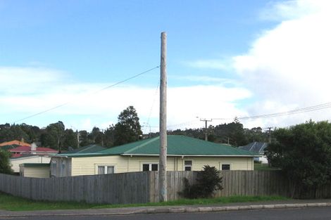Photo of property in 194 Rathgar Road, Henderson, Auckland, 0610
