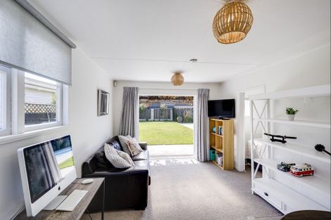 Photo of property in 1 Jervois Road, Jervoistown, Napier, 4112