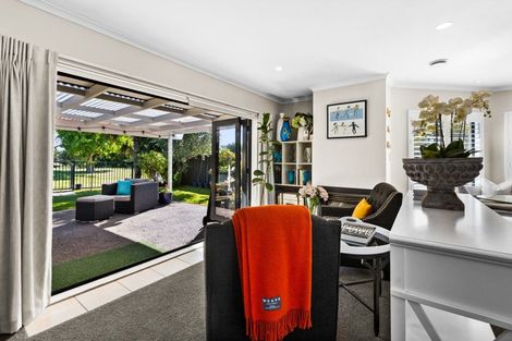 Photo of property in 24 Fairview Place, Havelock North, 4130