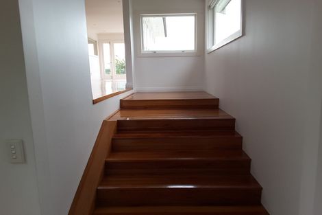 Photo of property in 2/128 Aberdeen Road, Campbells Bay, Auckland, 0620