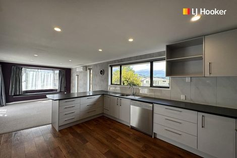 Photo of property in 30 Walton Park Avenue, Fairfield, Dunedin, 9018