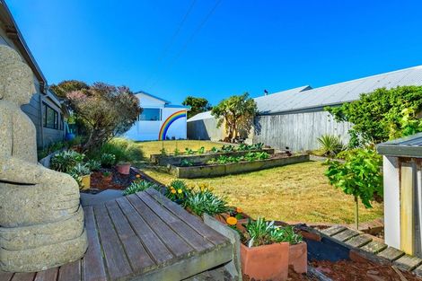 Photo of property in 16 Tovey Street, New Brighton, Christchurch, 8061