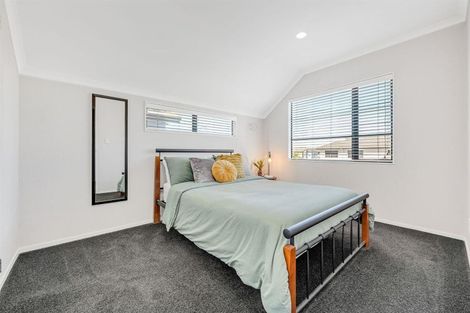Photo of property in 14 Heidi Crescent, Flat Bush, Auckland, 2016