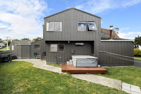 Photo of property in 1 Magnetic Street, Port Chalmers, 9023