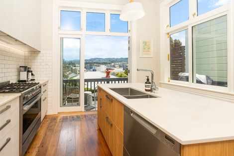 Photo of property in 84 Roxburgh Street, Mount Victoria, Wellington, 6011