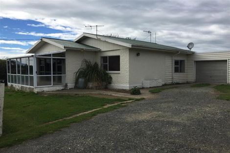 Photo of property in 128 Oteramika Road, Seaward Bush, Invercargill, 9871