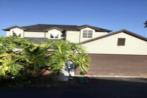 Photo of property in 40 Ravenstone Place, Chatswood, Auckland, 0626