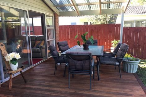 Photo of property in 2/76 Glenvar Road, Torbay, Auckland, 0630