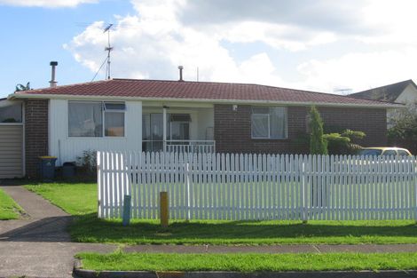 Photo of property in 8 Raupapa Street, Northcote, Auckland, 0627