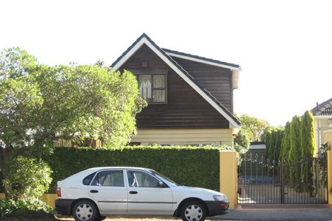 Photo of property in 220 Muritai Road, Eastbourne, Lower Hutt, 5013