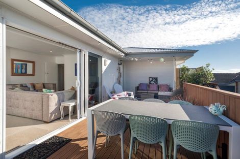 Photo of property in 12a Seaview Road, Otumoetai, Tauranga, 3110