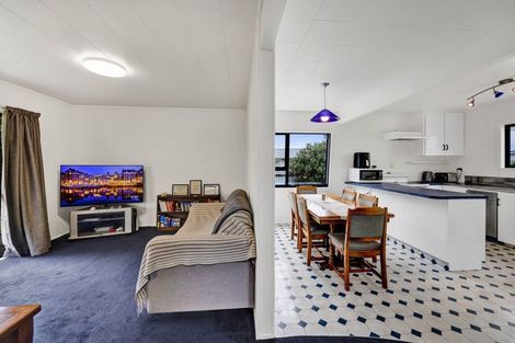 Photo of property in 33 Oberon Street, Stratford, 4332