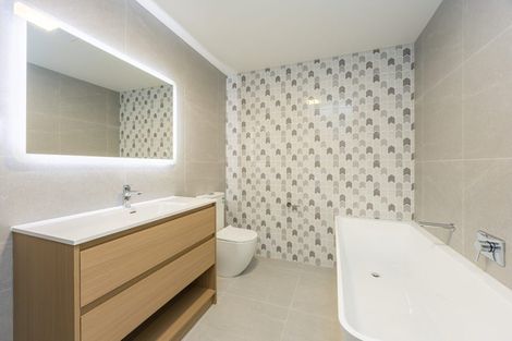 Photo of property in 7 Endurance Rise, Orewa, 0931