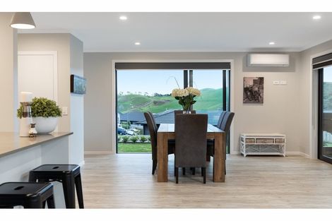 Photo of property in 2 Moira Close, Welcome Bay, Tauranga, 3175