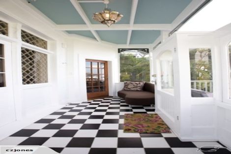 Photo of property in 2/10 Orchard Street, Wadestown, Wellington, 6012