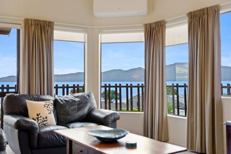 Photo of property in 128 Seaview Road, Paraparaumu Beach, Paraparaumu, 5032